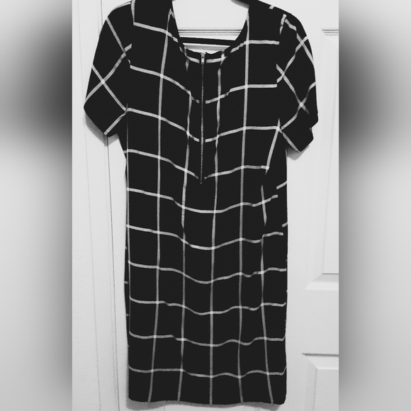 TORRID BLACK & WHITE STRIP DRESS Plus Size 14 - Picture 7 of 10